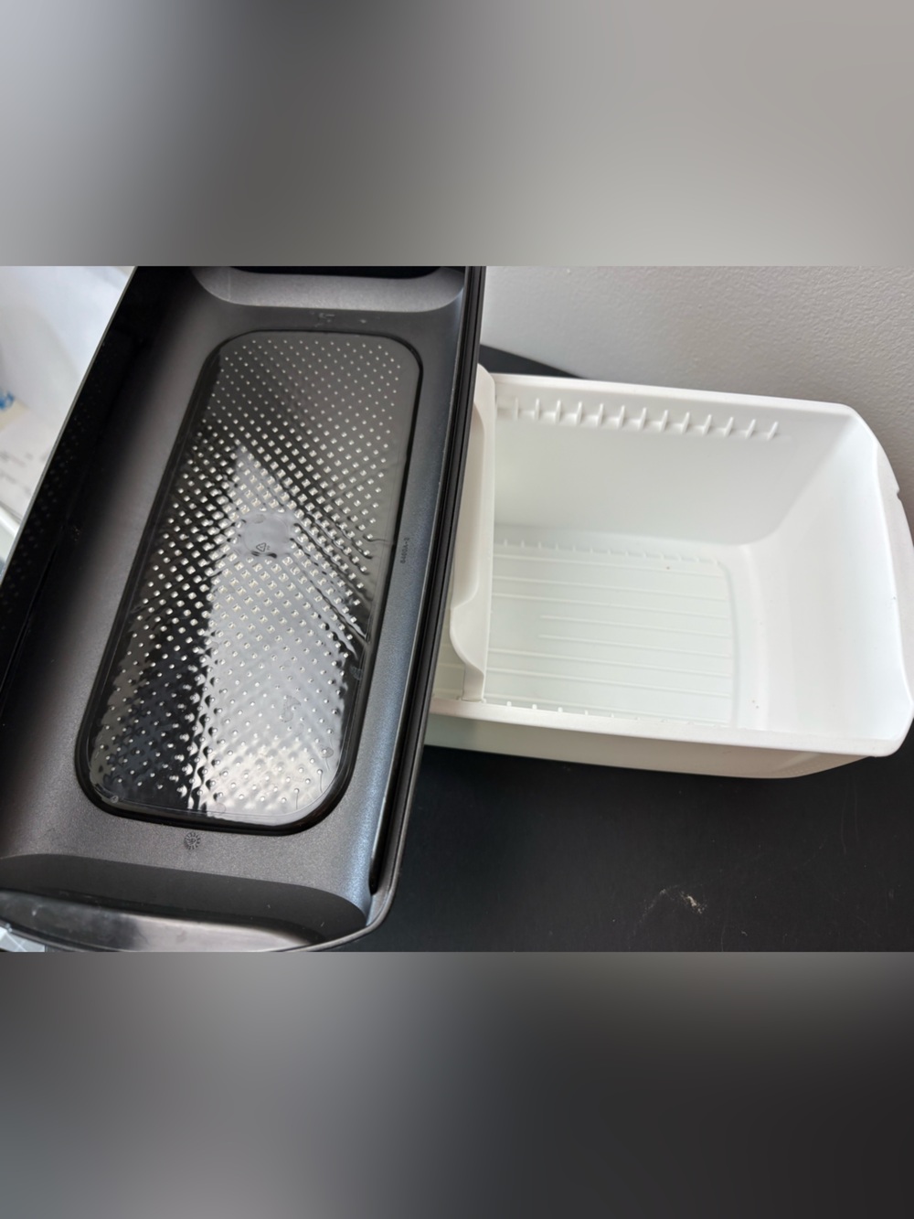 Tupperware Bread Box - Picture 3 of 4